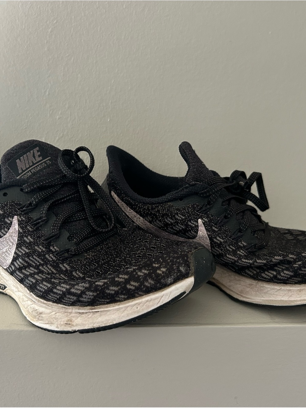 Nike Women’s Black and White Running Sneakers